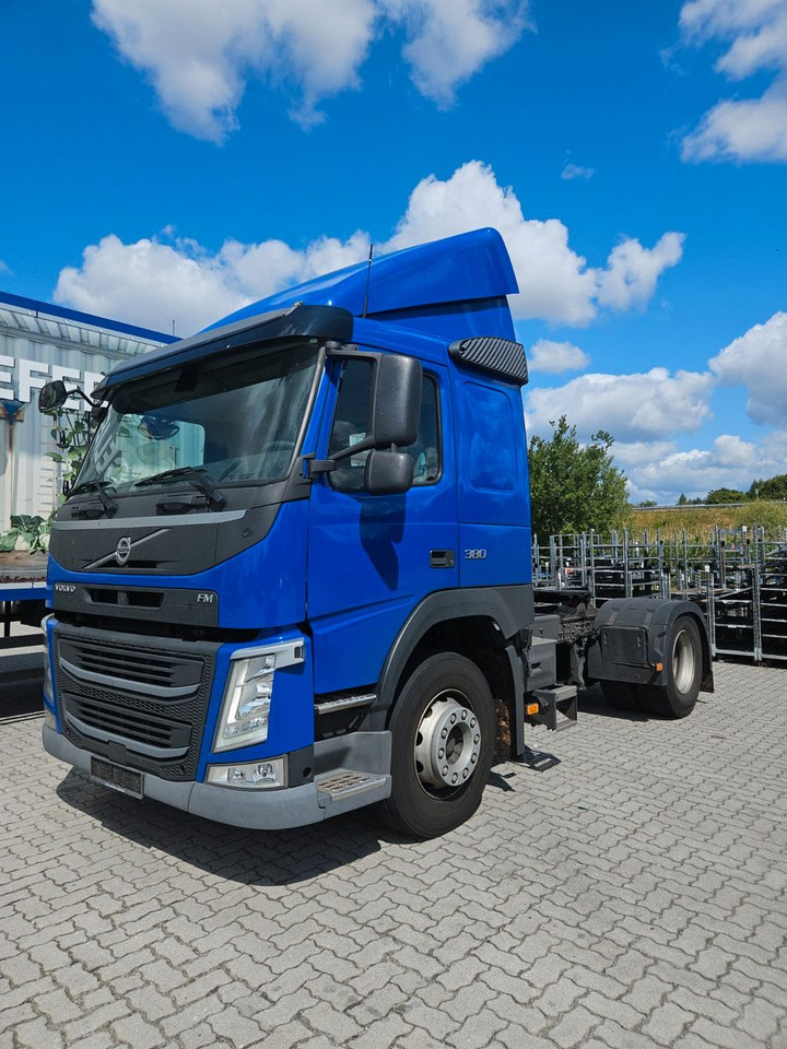 Volvo FM 380 - شاحنة جرار: صور 1 Volvo FM 380 - شاحنة جرار: صور 1