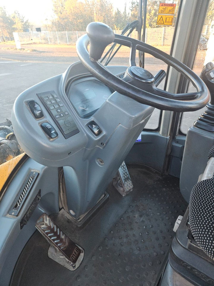 Volvo L30G Radlader mit Klappschaufel - اللودر بعجل: صور 5 Volvo L30G Radlader mit Klappschaufel - اللودر بعجل: صور 5
