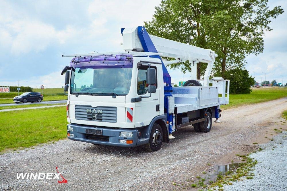 Wumag WT 300 - مصاعد الازدهار محمولة على شاحنة: صور 4 Wumag WT 300 - مصاعد الازدهار محمولة على شاحنة: صور 4