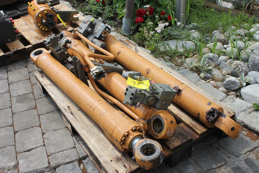 Case 788 LC - الاسطوانة الهيدروليكية - آلات البناء: صور 2 Case 788 LC - الاسطوانة الهيدروليكية - آلات البناء: صور 2