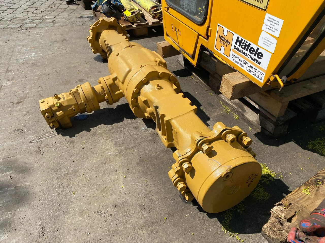 Caterpillar Walzenzug - المحور و قطع الغيار - آلات البناء: صور 5 Caterpillar Walzenzug - المحور و قطع الغيار - آلات البناء: صور 5
