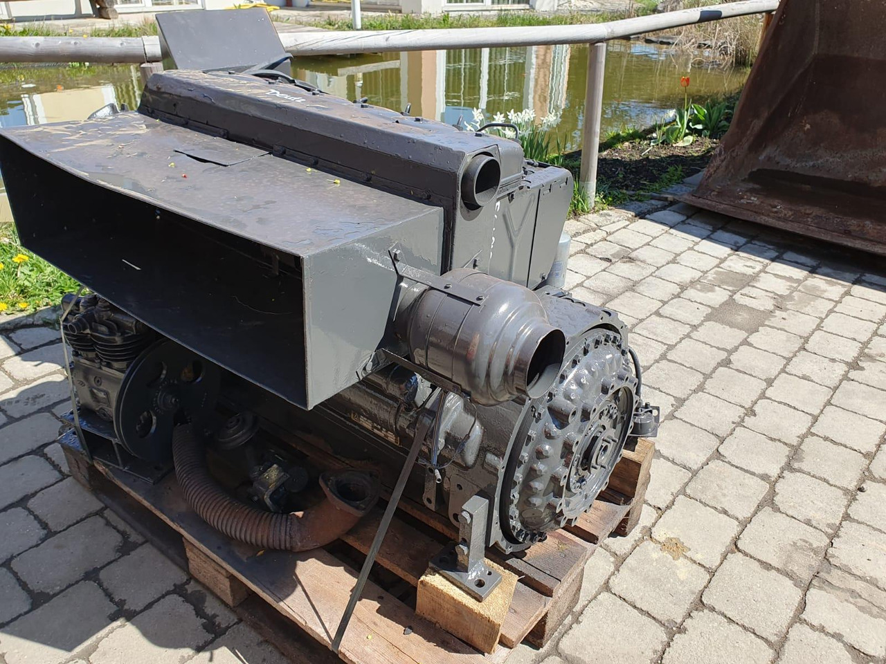 Deutz F6L912 - المحرك - آلات البناء: صور 3 Deutz F6L912 - المحرك - آلات البناء: صور 3