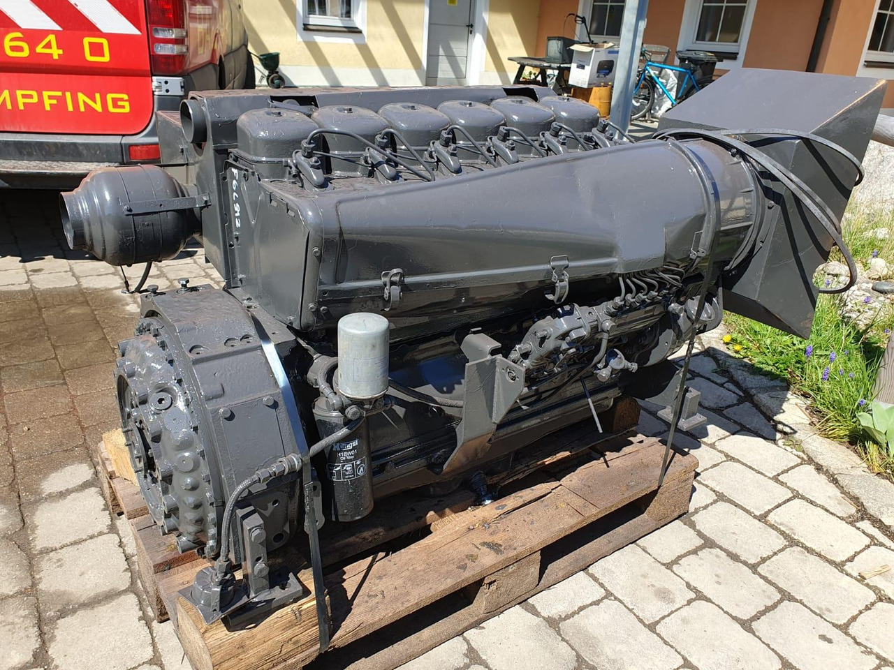 Deutz F6L912 - المحرك - آلات البناء: صور 1 Deutz F6L912 - المحرك - آلات البناء: صور 1