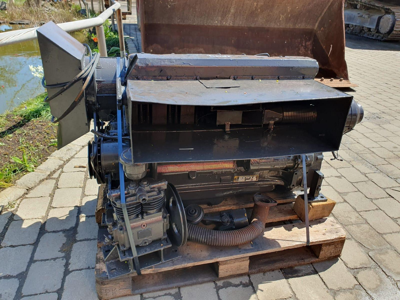 Deutz F6L912 - المحرك - آلات البناء: صور 5 Deutz F6L912 - المحرك - آلات البناء: صور 5