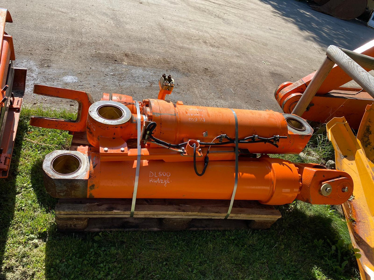 Doosan DL 500 - الاسطوانة الهيدروليكية - آلات البناء: صور 5 Doosan DL 500 - الاسطوانة الهيدروليكية - آلات البناء: صور 5