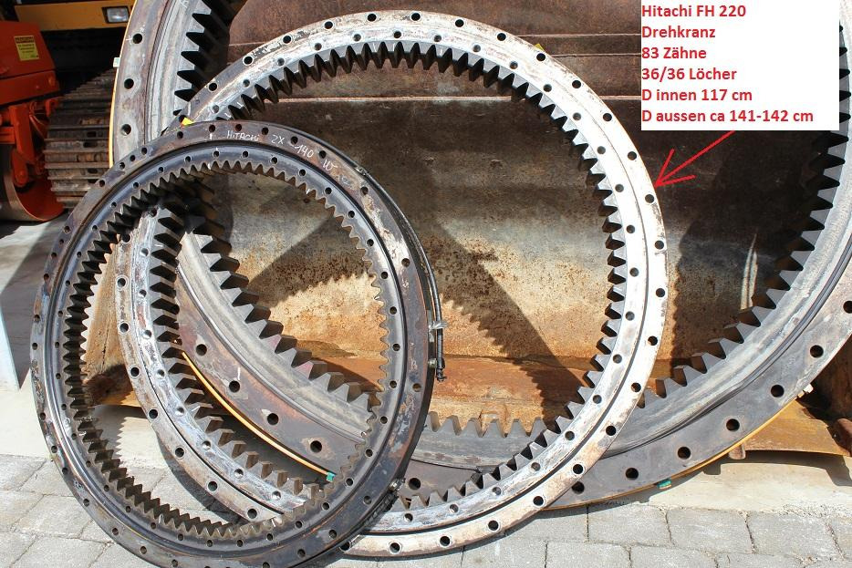 Hitachi 220 - حلقة الدوران - آلات البناء: صور 1 Hitachi 220 - حلقة الدوران - آلات البناء: صور 1