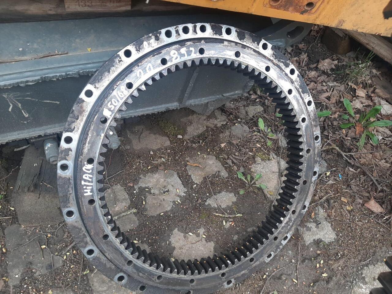 Hitachi EX 40 - حلقة الدوران - آلات البناء: صور 5 Hitachi EX 40 - حلقة الدوران - آلات البناء: صور 5