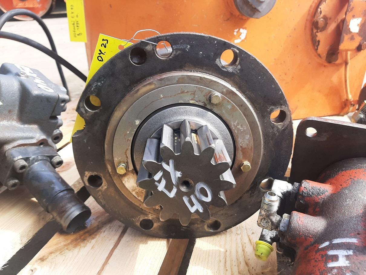 Hitachi EX 40 - محرك سوينغ - آلات البناء: صور 3 Hitachi EX 40 - محرك سوينغ - آلات البناء: صور 3