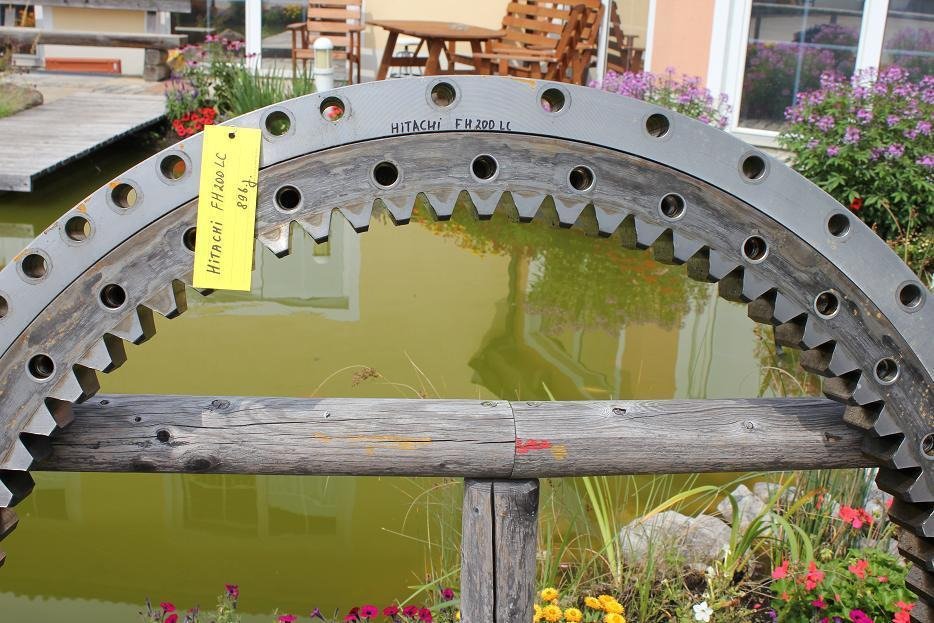 Hitachi FH 200LC - حلقة الدوران - آلات البناء: صور 4 Hitachi FH 200LC - حلقة الدوران - آلات البناء: صور 4