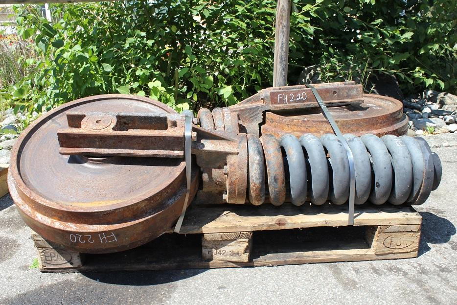 Hitachi FH 220 - أجزاء الهيكل السفلي - آلات البناء: صور 5 Hitachi FH 220 - أجزاء الهيكل السفلي - آلات البناء: صور 5