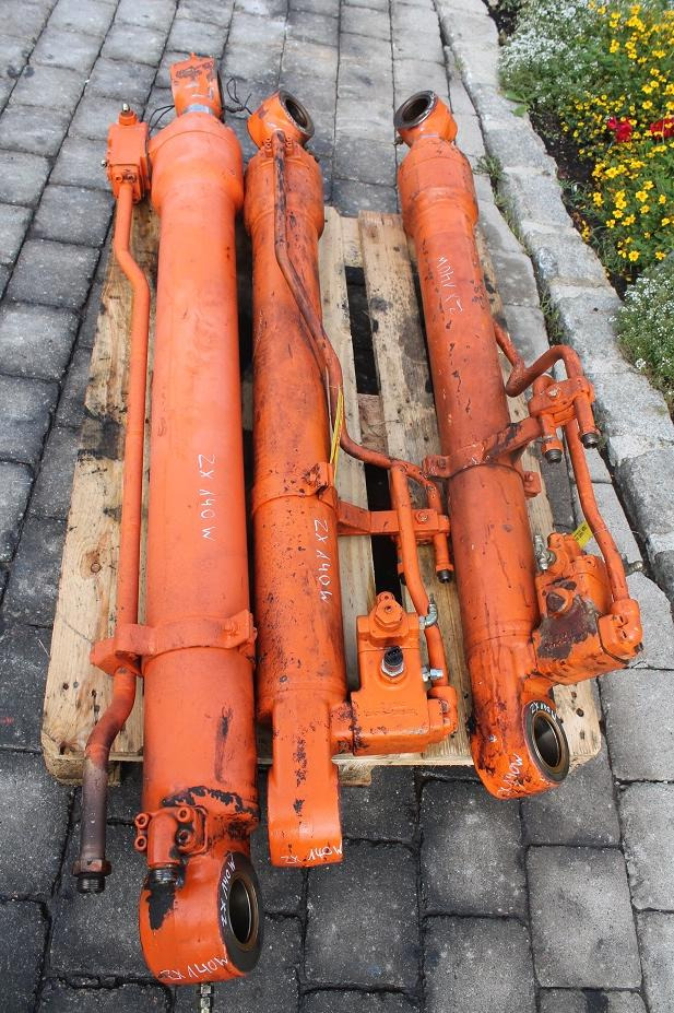 Hitachi ZX 140W - الاسطوانة الهيدروليكية - آلات البناء: صور 3 Hitachi ZX 140W - الاسطوانة الهيدروليكية - آلات البناء: صور 3