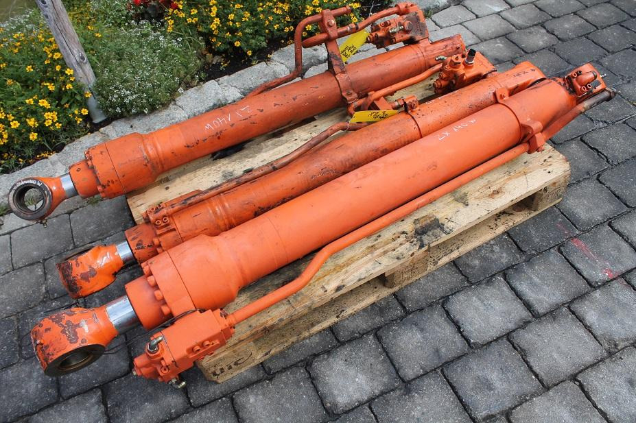 Hitachi ZX 140W - الاسطوانة الهيدروليكية - آلات البناء: صور 2 Hitachi ZX 140W - الاسطوانة الهيدروليكية - آلات البناء: صور 2