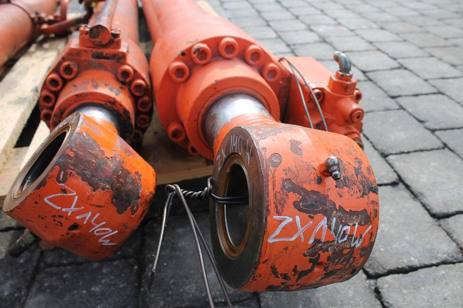 Hitachi ZX 140W - الاسطوانة الهيدروليكية - آلات البناء: صور 5 Hitachi ZX 140W - الاسطوانة الهيدروليكية - آلات البناء: صور 5