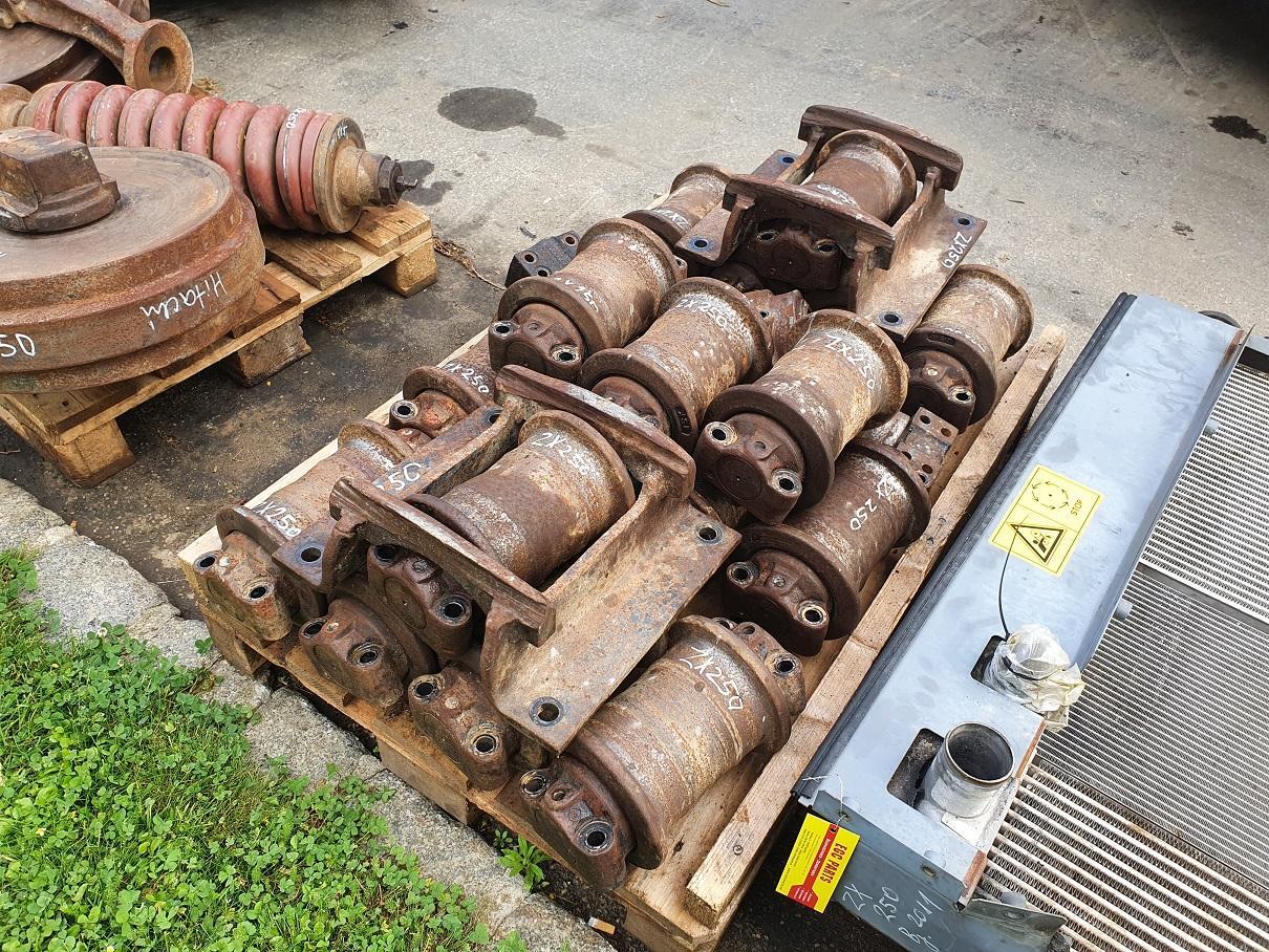 Hitachi ZX 250 LC N 3 - المسار الأسطوانة - حفارات زحافة: صور 5 Hitachi ZX 250 LC N 3 - المسار الأسطوانة - حفارات زحافة: صور 5