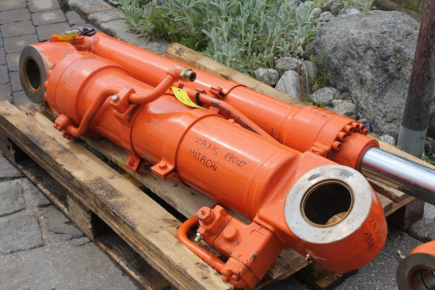 Hitachi ZX190W - الاسطوانة الهيدروليكية - آلات البناء: صور 3 Hitachi ZX190W - الاسطوانة الهيدروليكية - آلات البناء: صور 3