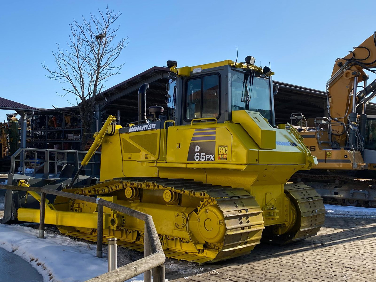 Komatsu D 65PX -16 - بلدوزر: صور 3 Komatsu D 65PX -16 - بلدوزر: صور 3