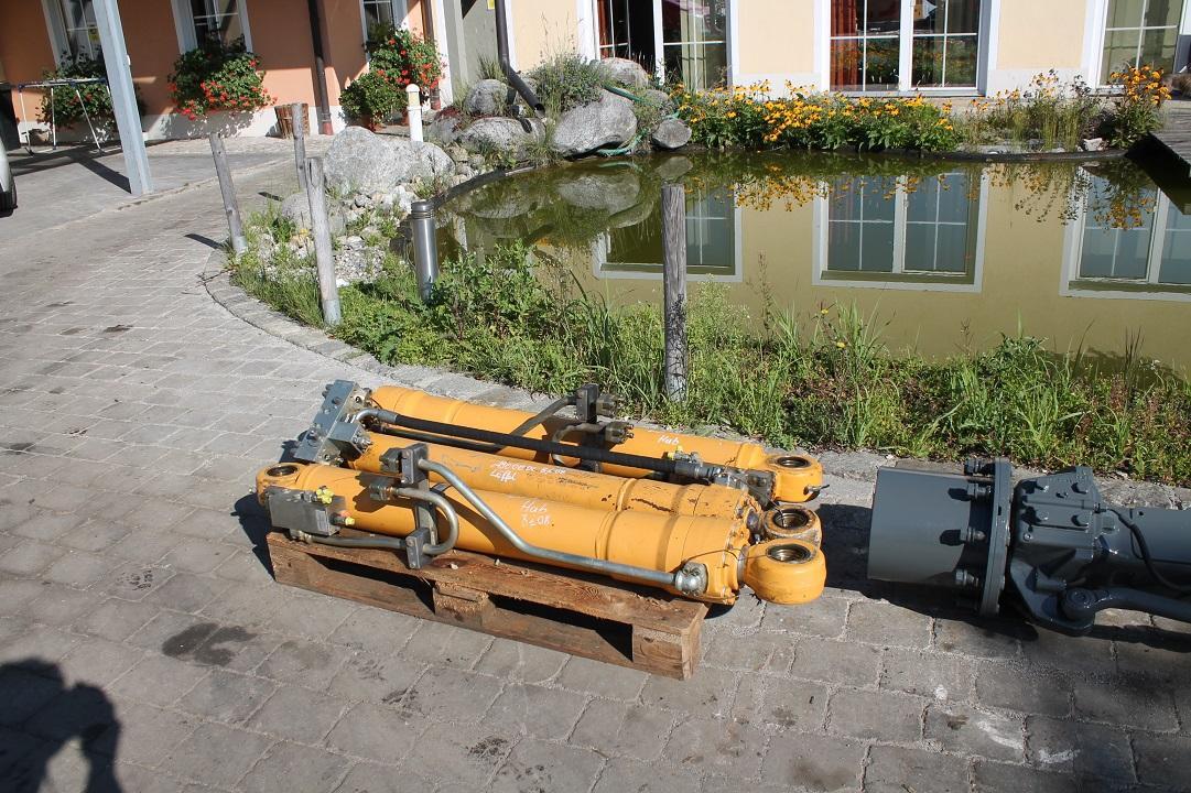 Liebherr A 900 C LIT - الاسطوانة الهيدروليكية - آلات البناء: صور 3 Liebherr A 900 C LIT - الاسطوانة الهيدروليكية - آلات البناء: صور 3