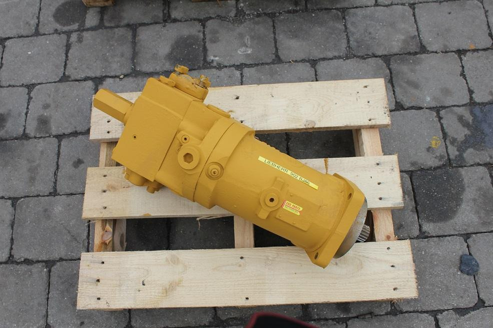 Liebherr A 902 - محرك السفر - آلات البناء: صور 5 Liebherr A 902 - محرك السفر - آلات البناء: صور 5