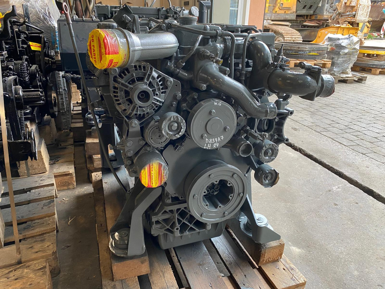 المحرك - آلات البناء Liebherr D 834 A7 aus LH24: صور 9