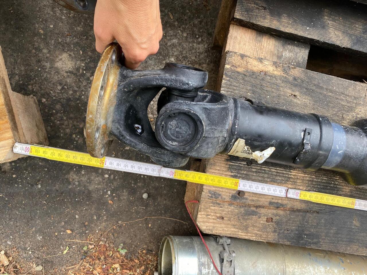 Liebherr L 566 - عمود الكردان - آلات البناء: صور 4 Liebherr L 566 - عمود الكردان - آلات البناء: صور 4