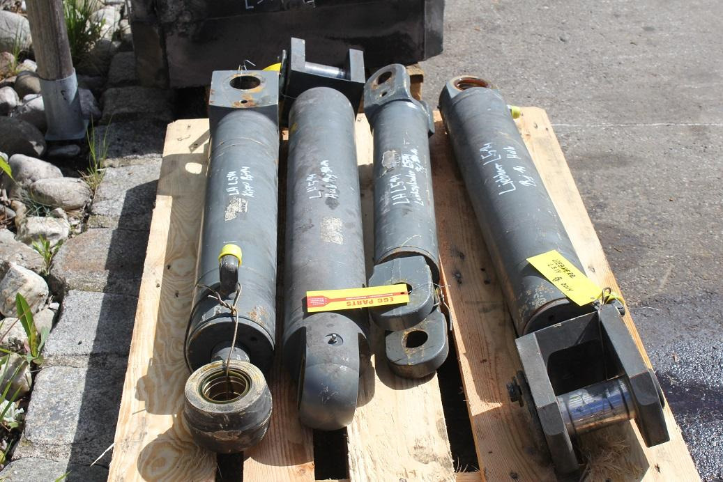 Liebherr L514 - الاسطوانة الهيدروليكية - آلات البناء: صور 5 Liebherr L514 - الاسطوانة الهيدروليكية - آلات البناء: صور 5