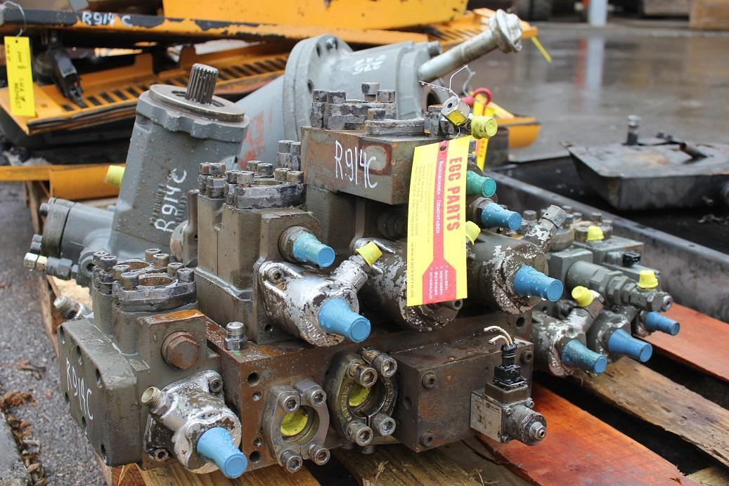 Liebherr R914 C - صمامات هيدروليكية - آلات البناء: صور 2 Liebherr R914 C - صمامات هيدروليكية - آلات البناء: صور 2