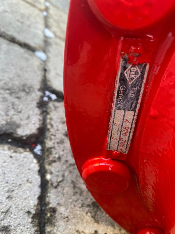 O&K L 20 - المحور و قطع الغيار - آلات البناء: صور 4 O&K L 20 - المحور و قطع الغيار - آلات البناء: صور 4