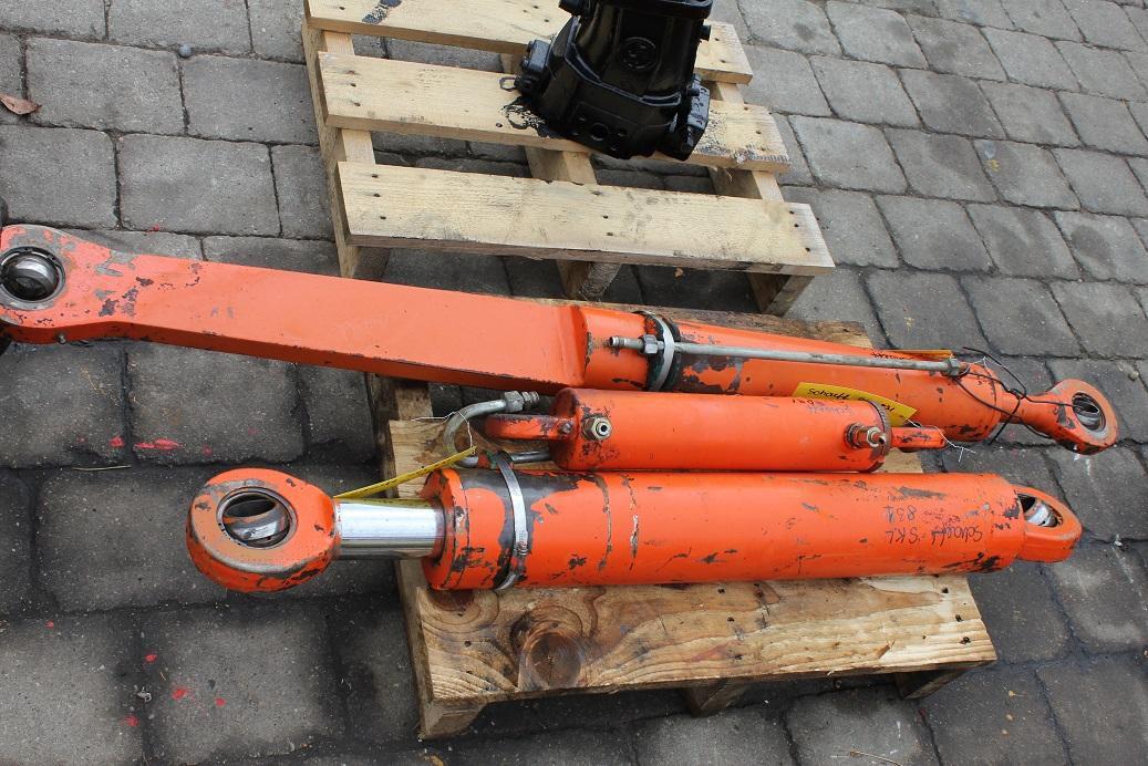 Schaeff SKL 831 - الاسطوانة الهيدروليكية - آلات البناء: صور 4 Schaeff SKL 831 - الاسطوانة الهيدروليكية - آلات البناء: صور 4