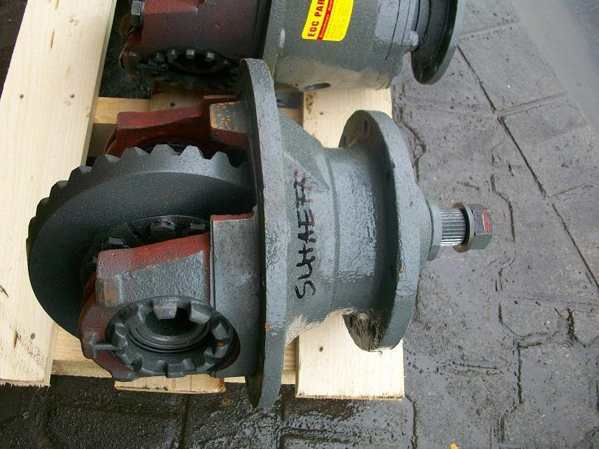 Schaeff SKL - المحور و قطع الغيار - آلات البناء: صور 3 Schaeff SKL - المحور و قطع الغيار - آلات البناء: صور 3