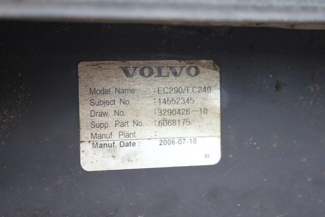 Volvo EC 240 BNLC - نظام التبريد - آلات البناء: صور 4 Volvo EC 240 BNLC - نظام التبريد - آلات البناء: صور 4