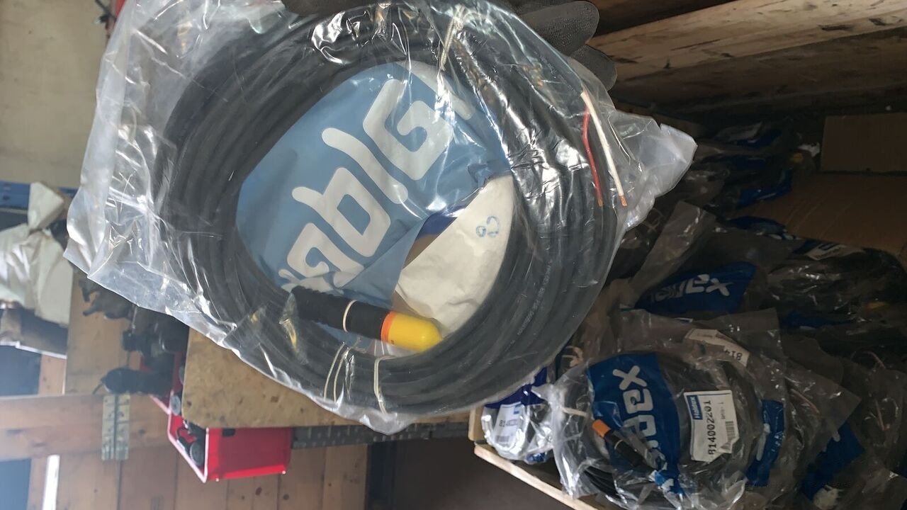Haldex elektryczny EBS 24V 4m - خط/ خرطوم الفرامل - شاحنة: صور 4 Haldex elektryczny EBS 24V 4m - خط/ خرطوم الفرامل - شاحنة: صور 4