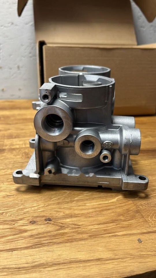 Korpus zaworu Tebs E Premium / standard 4801020330 / 4801020600 Schmitz Cargobull - صمام الفرامل - مقطورة: صور 4 Korpus zaworu Tebs E Premium / standard 4801020330 / 4801020600 Schmitz Cargobull - صمام الفرامل - مقطورة: صور 4