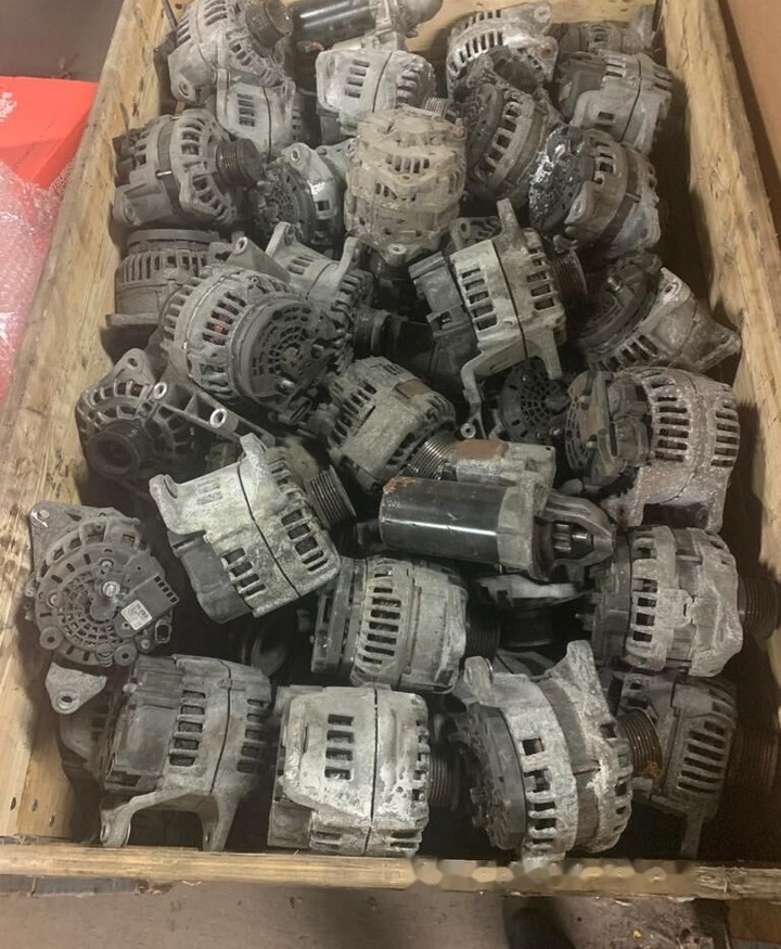 Mitsubishi M009T66371 Volvo FH13 truck - بدء - شاحنة: صور 4 Mitsubishi M009T66371 Volvo FH13 truck - بدء - شاحنة: صور 4