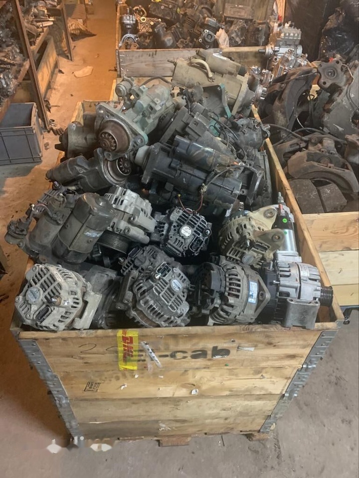 Mitsubishi M009T66371 Volvo FH13 truck - بدء - شاحنة: صور 3 Mitsubishi M009T66371 Volvo FH13 truck - بدء - شاحنة: صور 3