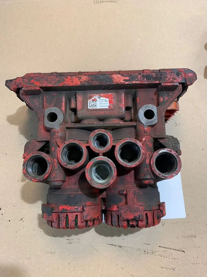 Modulator Podwójny KNORR BREMSE MAN K050210 Zawór EBS K050210 - صمام الفرامل - شاحنة: صور 2 Modulator Podwójny KNORR BREMSE MAN K050210 Zawór EBS K050210 - صمام الفرامل - شاحنة: صور 2
