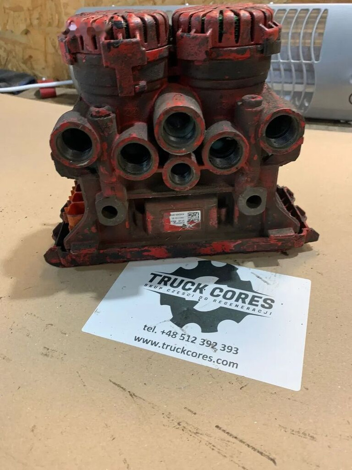 Modulator Podwójny KNORR BREMSE MAN K050210 Zawór EBS K050210 - صمام الفرامل - شاحنة: صور 1 Modulator Podwójny KNORR BREMSE MAN K050210 Zawór EBS K050210 - صمام الفرامل - شاحنة: صور 1