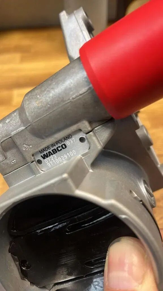 NOWY ZAWÓR PARKUJĄCO LUZUJĄCY WABCO 9710029100 - صمام الفرامل - شاحنة: صور 2 NOWY ZAWÓR PARKUJĄCO LUZUJĄCY WABCO 9710029100 - صمام الفرامل - شاحنة: صور 2