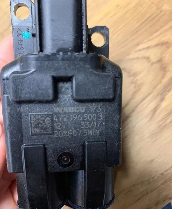 Nowy Zawór Zabezpieczający Cewka Modulatora ABS WABCO 4721965003 - صمام الفرامل - شاحنة: صور 4 Nowy Zawór Zabezpieczający Cewka Modulatora ABS WABCO 4721965003 - صمام الفرامل - شاحنة: صور 4