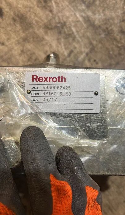 Rexroth Flow Divider R930062425 - صمام الفرامل - شاحنة: صور 5 Rexroth Flow Divider R930062425 - صمام الفرامل - شاحنة: صور 5
