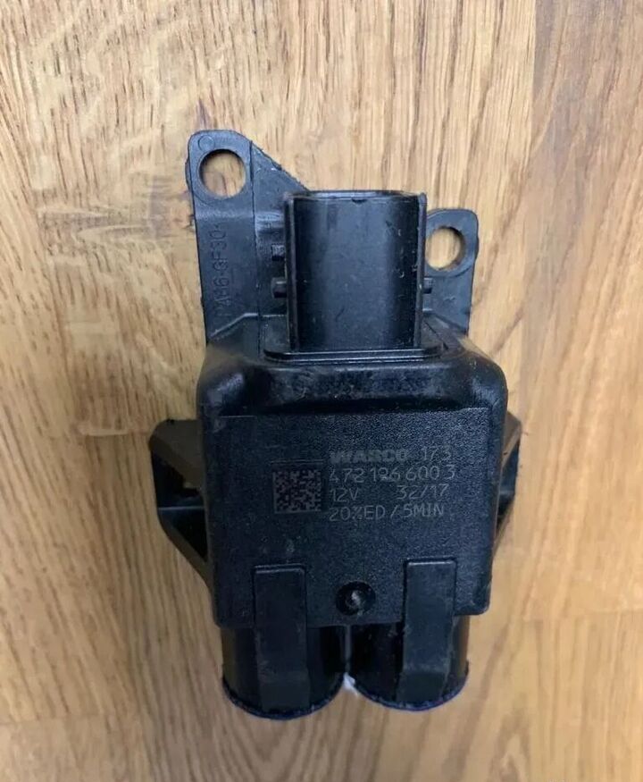 Zawór Zabezpieczający Cewka Modulatora ABS WABCO 4721266003 24 V 4721266003 - صمام الفرامل - شاحنة: صور 1 Zawór Zabezpieczający Cewka Modulatora ABS WABCO 4721266003 24 V 4721266003 - صمام الفرامل - شاحنة: صور 1