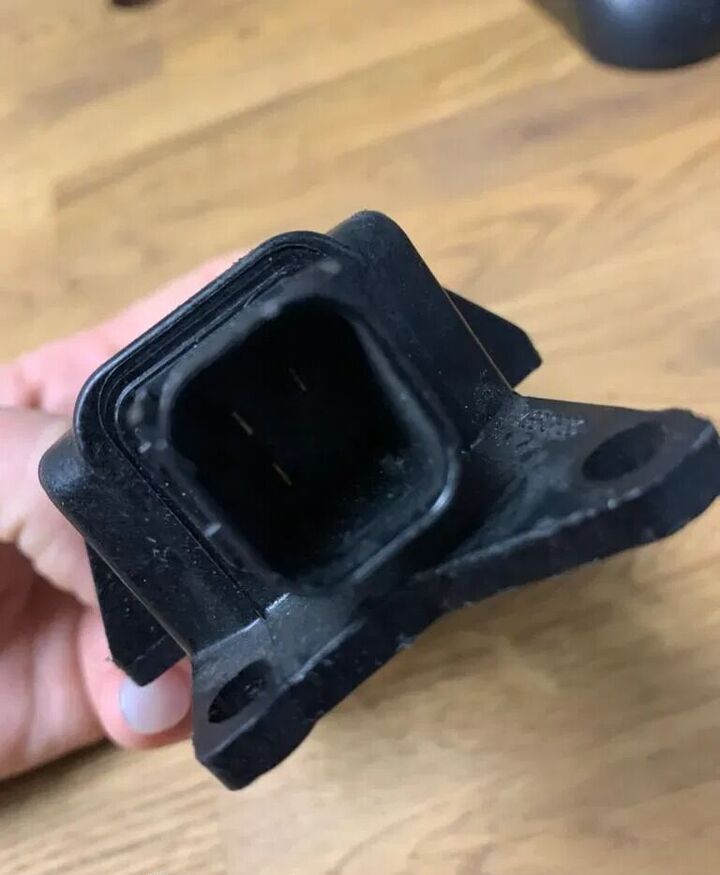 Zawór Zabezpieczający Cewka Modulatora ABS WABCO 4721266003 24 V 4721266003 - صمام الفرامل - شاحنة: صور 3 Zawór Zabezpieczający Cewka Modulatora ABS WABCO 4721266003 24 V 4721266003 - صمام الفرامل - شاحنة: صور 3