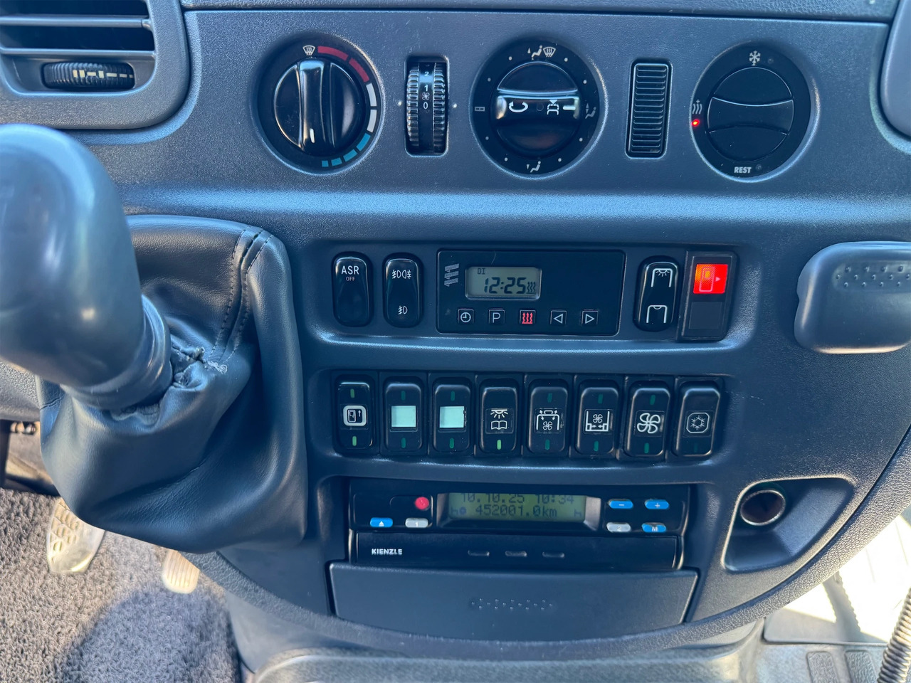 سياحية حافلة MERCEDES-BENZ SPRINTER (2000): صور 13