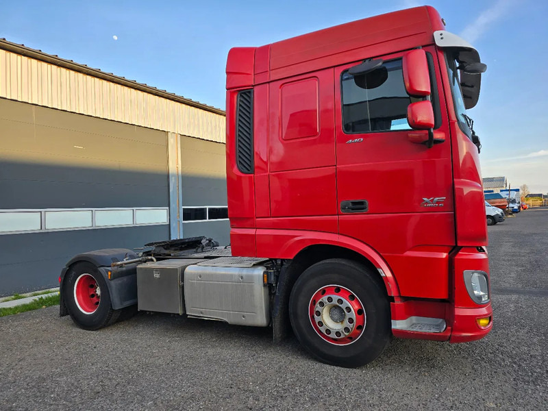 DAF XF 440 Euro 6 2015 - شاحنة جرار: صور 4 DAF XF 440 Euro 6 2015 - شاحنة جرار: صور 4