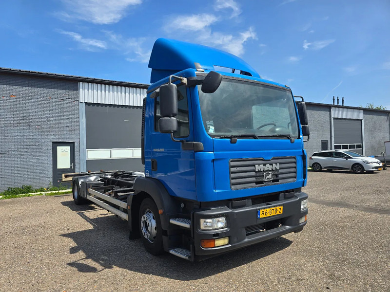 MAN TGM 15.240 TGM BDF - شاحنات الحاويات/ جسم علوي قابل للتغيير شاحنة: صور 2 MAN TGM 15.240 TGM BDF - شاحنات الحاويات/ جسم علوي قابل للتغيير شاحنة: صور 2