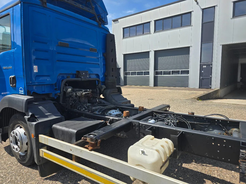 MAN TGM 15.240 TGM BDF - شاحنات الحاويات/ جسم علوي قابل للتغيير شاحنة: صور 5 MAN TGM 15.240 TGM BDF - شاحنات الحاويات/ جسم علوي قابل للتغيير شاحنة: صور 5