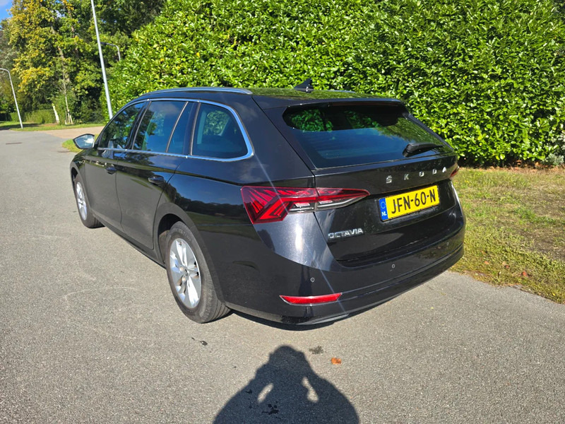 Škoda Octavia Combi 1.0 Benzine - سيارة: صور 3 Škoda Octavia Combi 1.0 Benzine - سيارة: صور 3