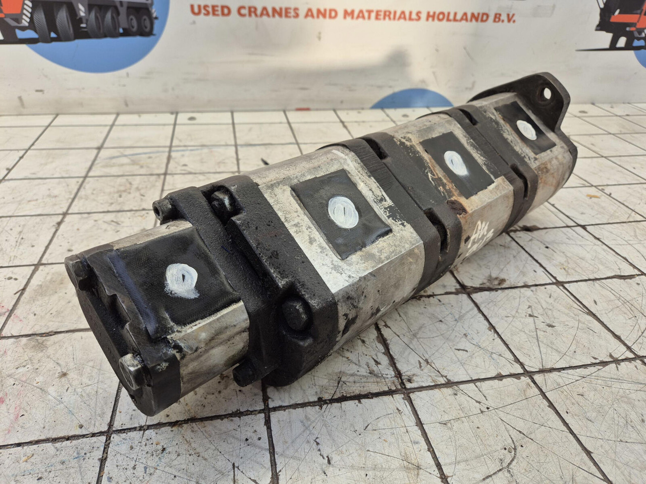 Bosch Bosch 4 way gear pump - مضخة هيدروليكية - الرافعة: صور 3 Bosch Bosch 4 way gear pump - مضخة هيدروليكية - الرافعة: صور 3