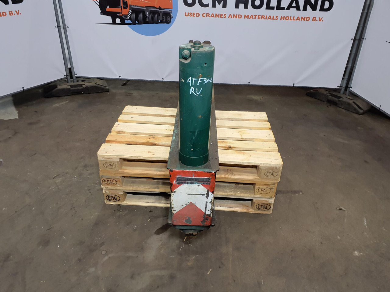 FAUN ATF 30-2 outrigger beam front complete - تعليق - موبايل كرين: صور 5 FAUN ATF 30-2 outrigger beam front complete - تعليق - موبايل كرين: صور 5