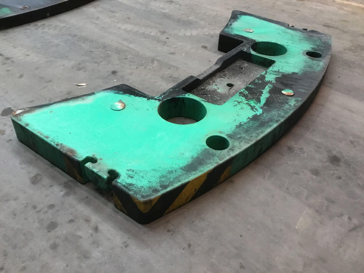 FAUN ATF 60-3 counterweight 2 ton - ثقل موازن - موبايل كرين: صور 3 FAUN ATF 60-3 counterweight 2 ton - ثقل موازن - موبايل كرين: صور 3