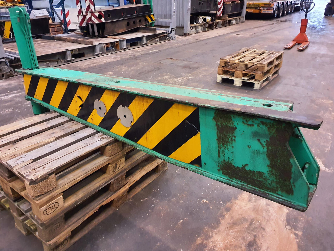 FAUN ATF 60-3 outrigger beam rear with support cylinder - تعليق - موبايل كرين: صور 3 FAUN ATF 60-3 outrigger beam rear with support cylinder - تعليق - موبايل كرين: صور 3